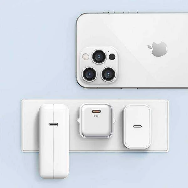USAMS įkroviklis 1xUSB-C PD30W 3A (tik antgalis) PD3.0 greito įkrovimo baltos spalvos X-ron serijos CC186TC02