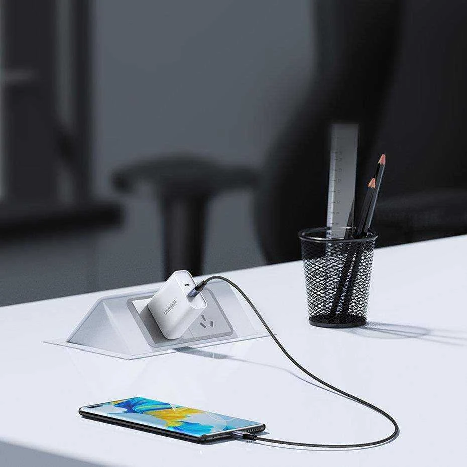 HP USB-C-USB-C UGREEN USB4 kabelis, 240W, 2m (fekete)