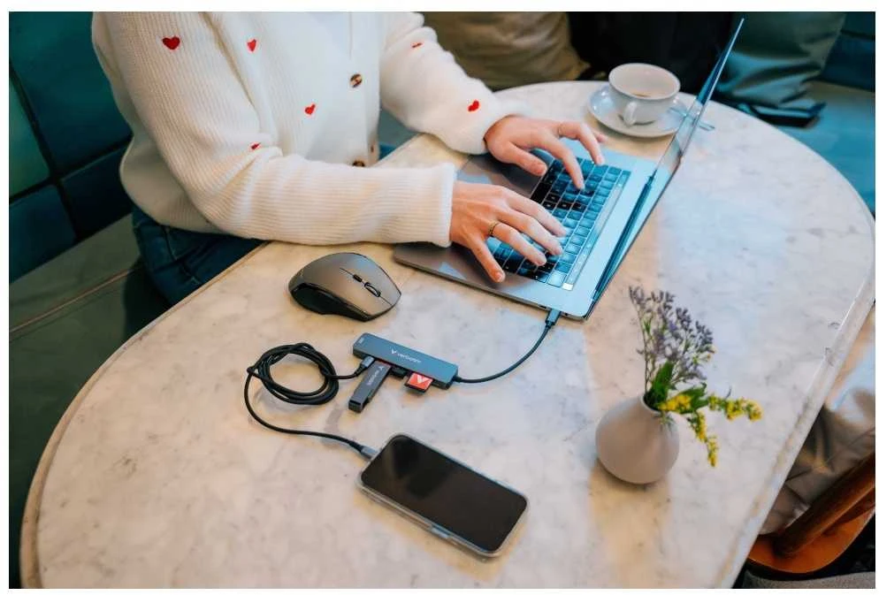 USB Hub Verbatim USB-C/HDMI/USB-A 3.2/USB-A 2.0/SD/Micro SD aliuminio korpusas 32156