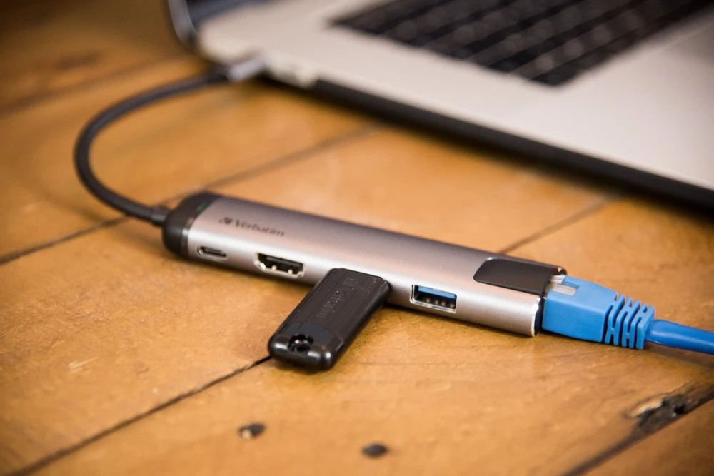 Verbatim 49141 sąsajos šakotuvas USB 3.2 Gen 1 (3.1 Gen 1) Type-C 1000 Mbit/ai Juoda, Sidabras