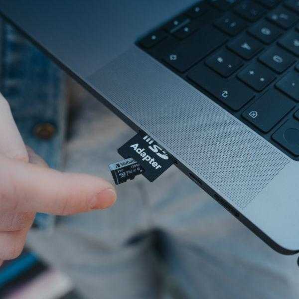 Verbatim Atminties kortelė Micro SD 128GB + adapter Pro U3 juodos spalvos 47044