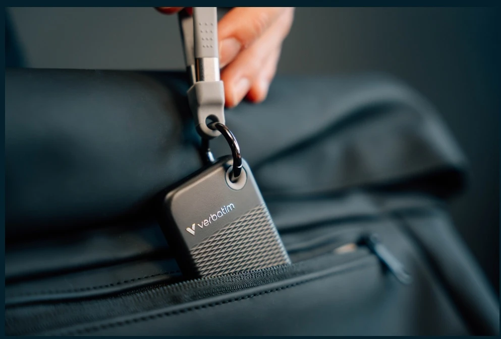 Kietasis diskas Verbatim 2TB SSD Keychain with USB 3.2 Gen.2 Cable Juodas-Pilkas 32194