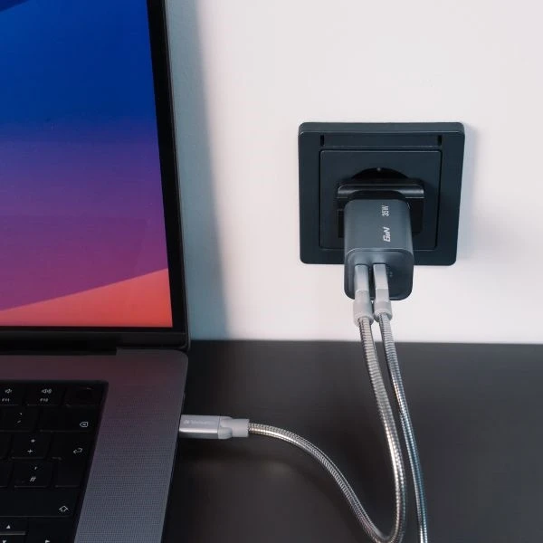 Verbatim GaN 35W Laidinis įkroviklis USB-C/USB-A + EU/UK/US Adapteris GNC-35 32200