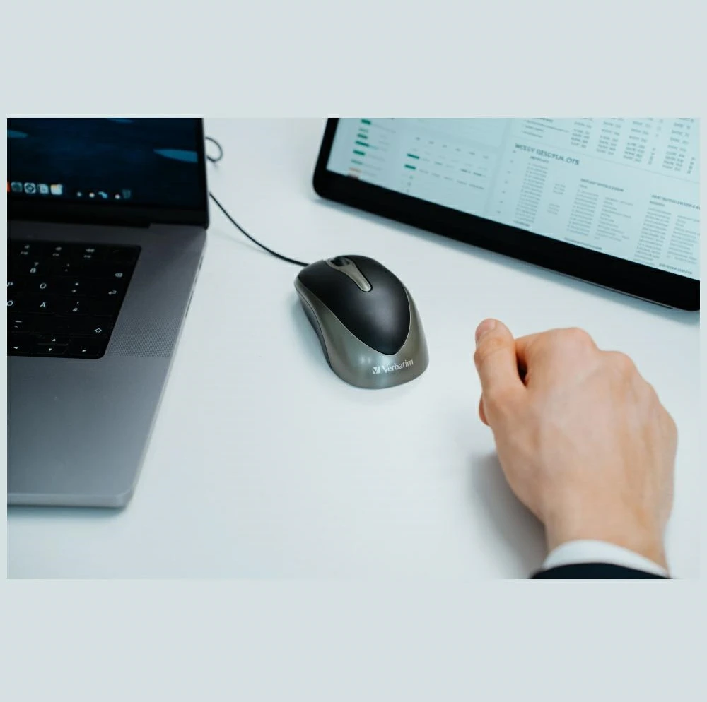 Verbatim Optinė pelė USB-A 1000 dpi juodas 49019