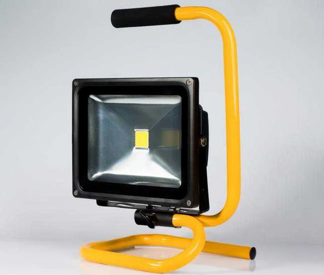 30 W NEŠIOJAMAS VOLTENO LED FLOODLEFT