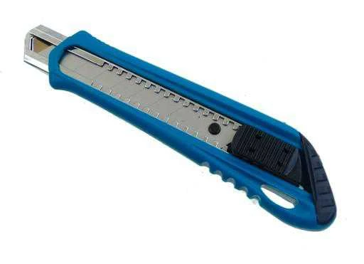 Wektory Tapetų pjaustytuvas 18 mm