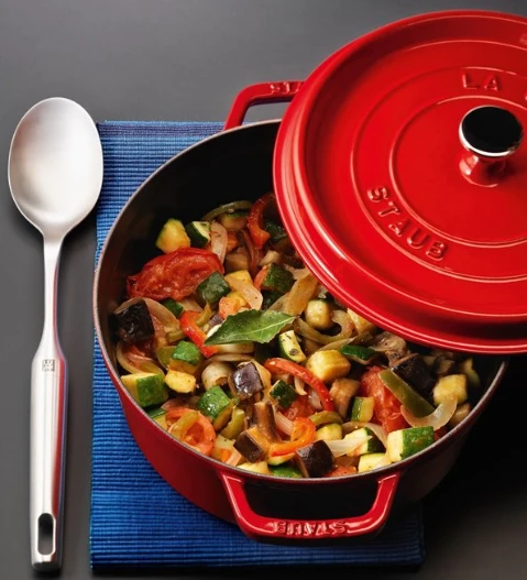 Zwilling STAUB Apvalus aukštas ketaus puodas LA COCOTTE 4,8 l, juodas