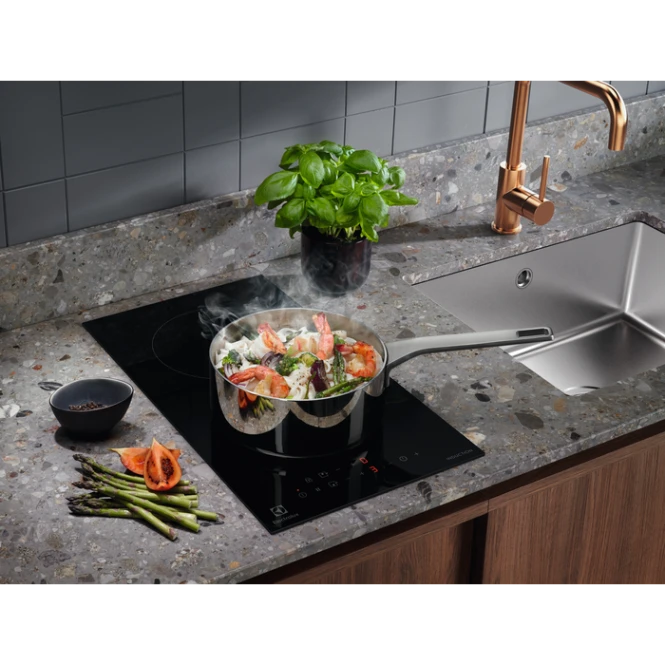 29 cm pločio Domino indukcinė kaitlentė Electrolux LIT30231C