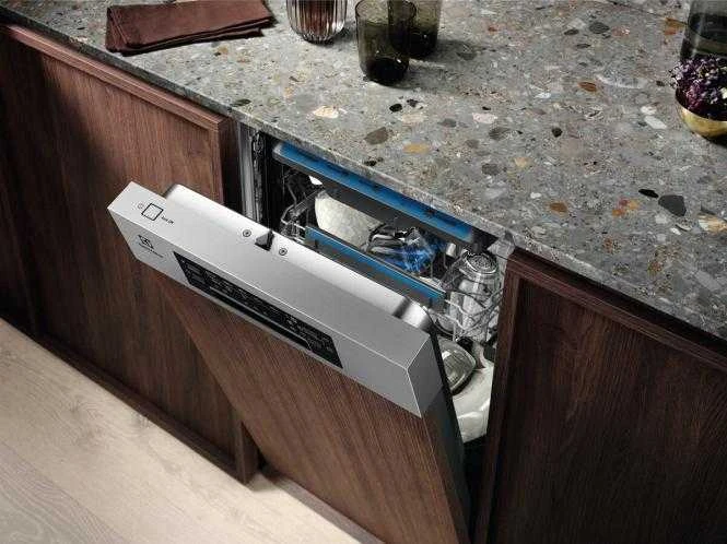 Indaplovė Electrolux EEM43300IX