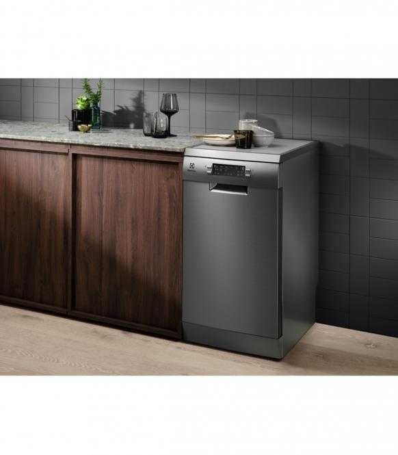 45 cm pločio ner.plieno spalvos indaplovė Electrolux ESA63200SX