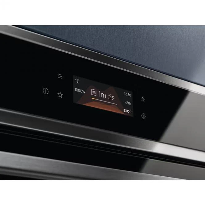 70 litrų talpos įmontuojama garinė orkaitė Electrolux EOB8S39WX