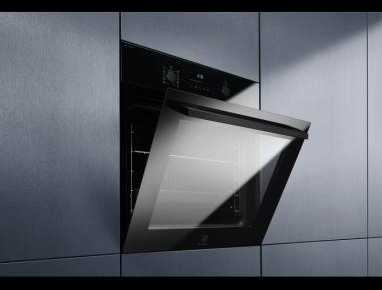 Įmontuojama elektrinė orkaitė su pirolize Electrolux EOD7P86H