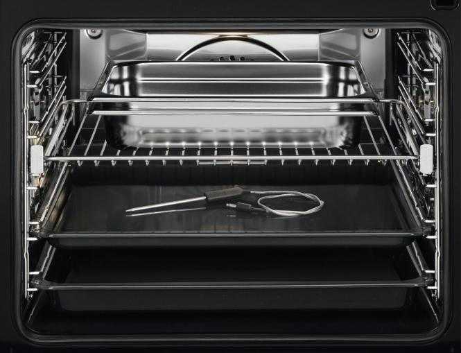 Įmontuojama garinė orkaitė SousVide Electrolux EOA9S3DC
