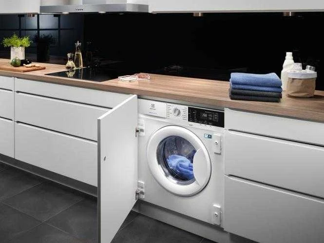 Skalbimo mašina Electrolux EWN7F447WI