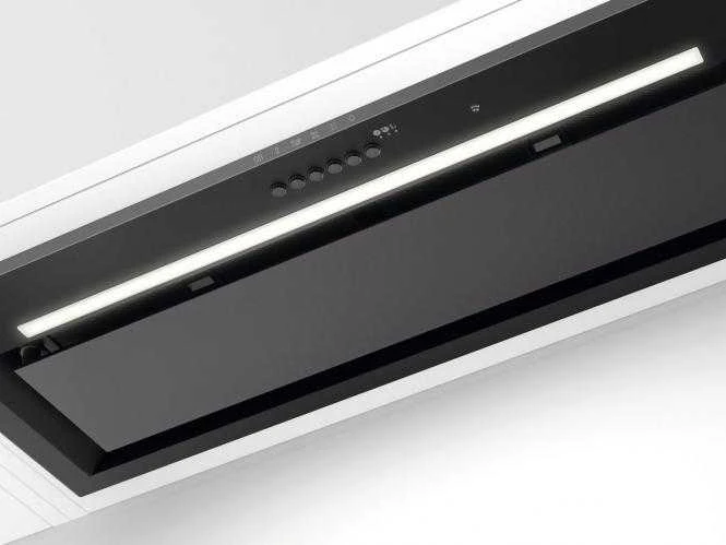 Juodos spalvos 80 cm pločio įmontuojamas gartraukis Electrolux LFG818K