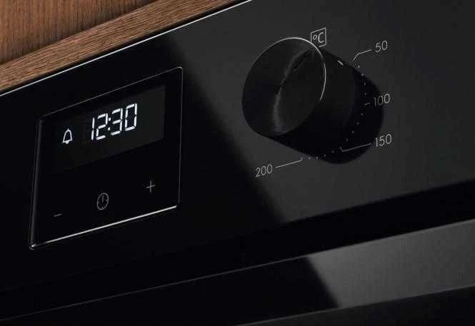 Orkaitė Electrolux LOFGF00BK
