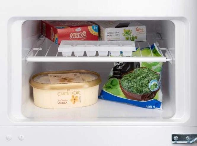 ETA | Šaldytuvas | ETA254690000E | Energy efficiency class E | Free standing | Double Door | Height 142.6 cm | Šaldytuvas net capacity 169 L | Šaldiklis net capacity 37 L | 40 dB | Baltas