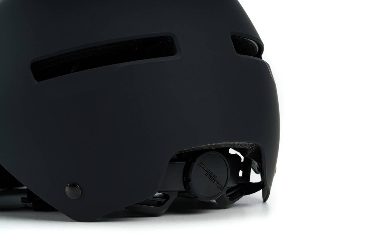 Cube Acc Šalmas Cube DIRT 2.0 juodas-L (57-62)