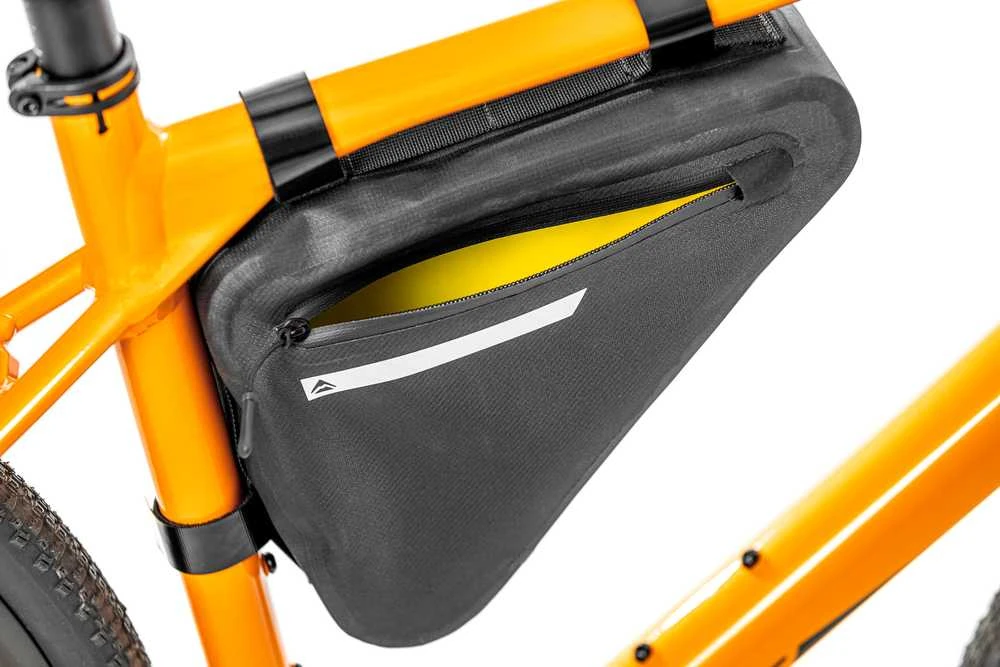 Dėtuvė ant rėmo Merida Stripe Triangle 3L