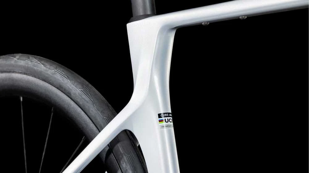 Dviratis Cube Agree C:62 ONE foggrey'n'pilkas 2025-58 cm (Dydis: 58 cm)
