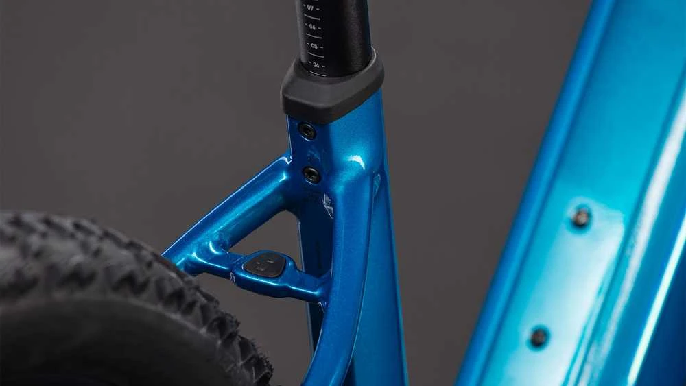 Elektrinis dviratis Cube Reaction Hybrid Performance 600 Easy Entry 27.5 electricblue'n'dazzle 2026-M (Dydis: M)