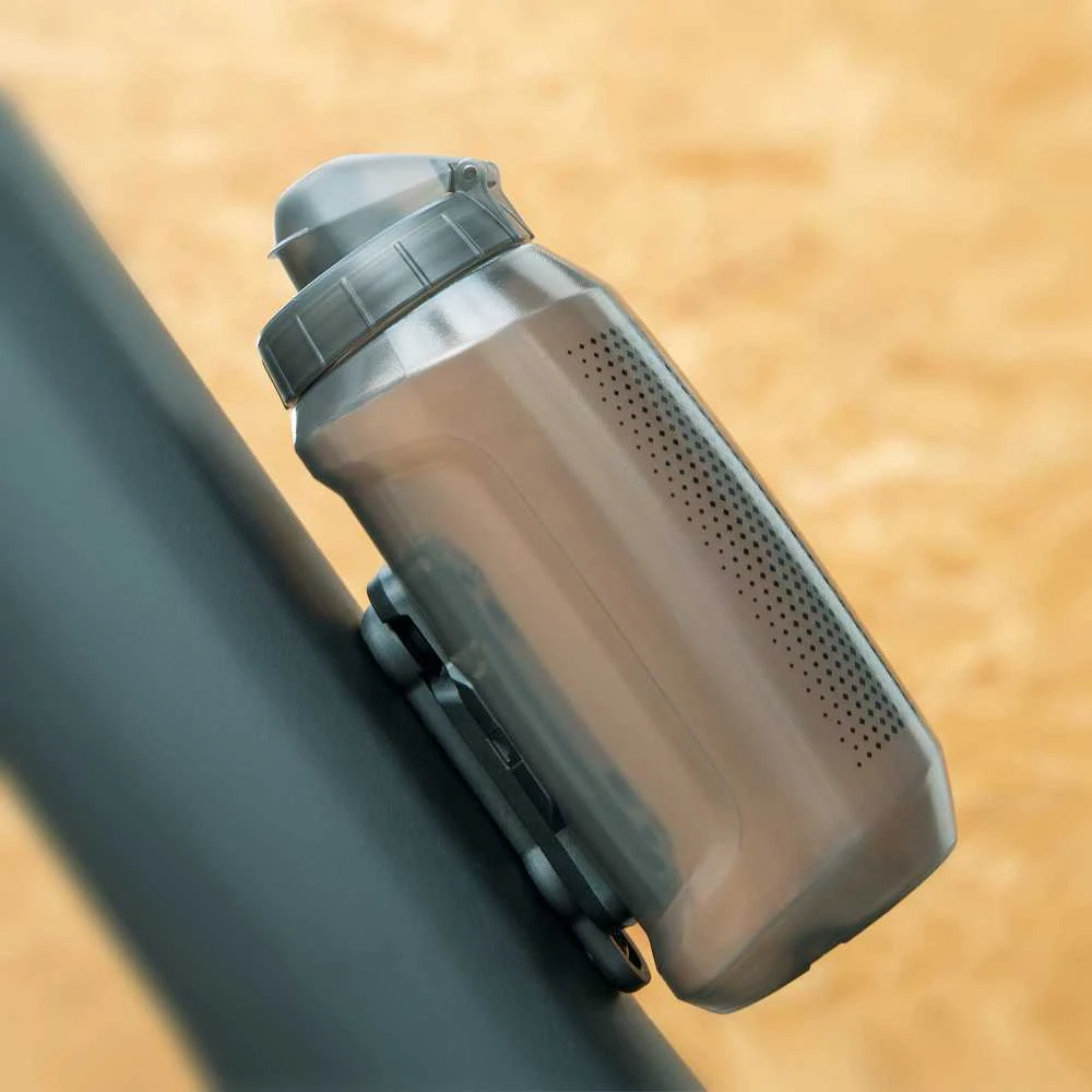 Gertuvė su laikikliu Fidlock Twist 750 ml juoda/ juodas logo