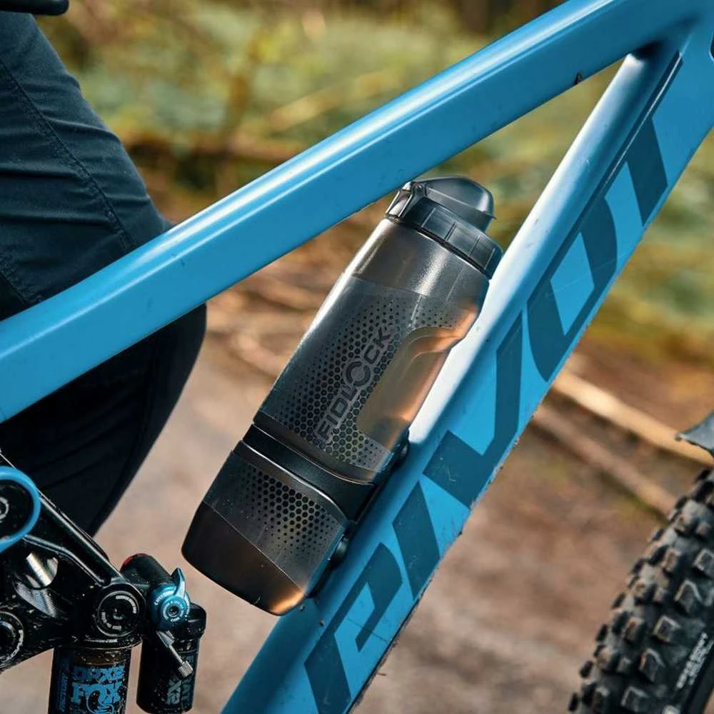 Gertuvė su laikikliu Fidlock Twist 800ml pilka
