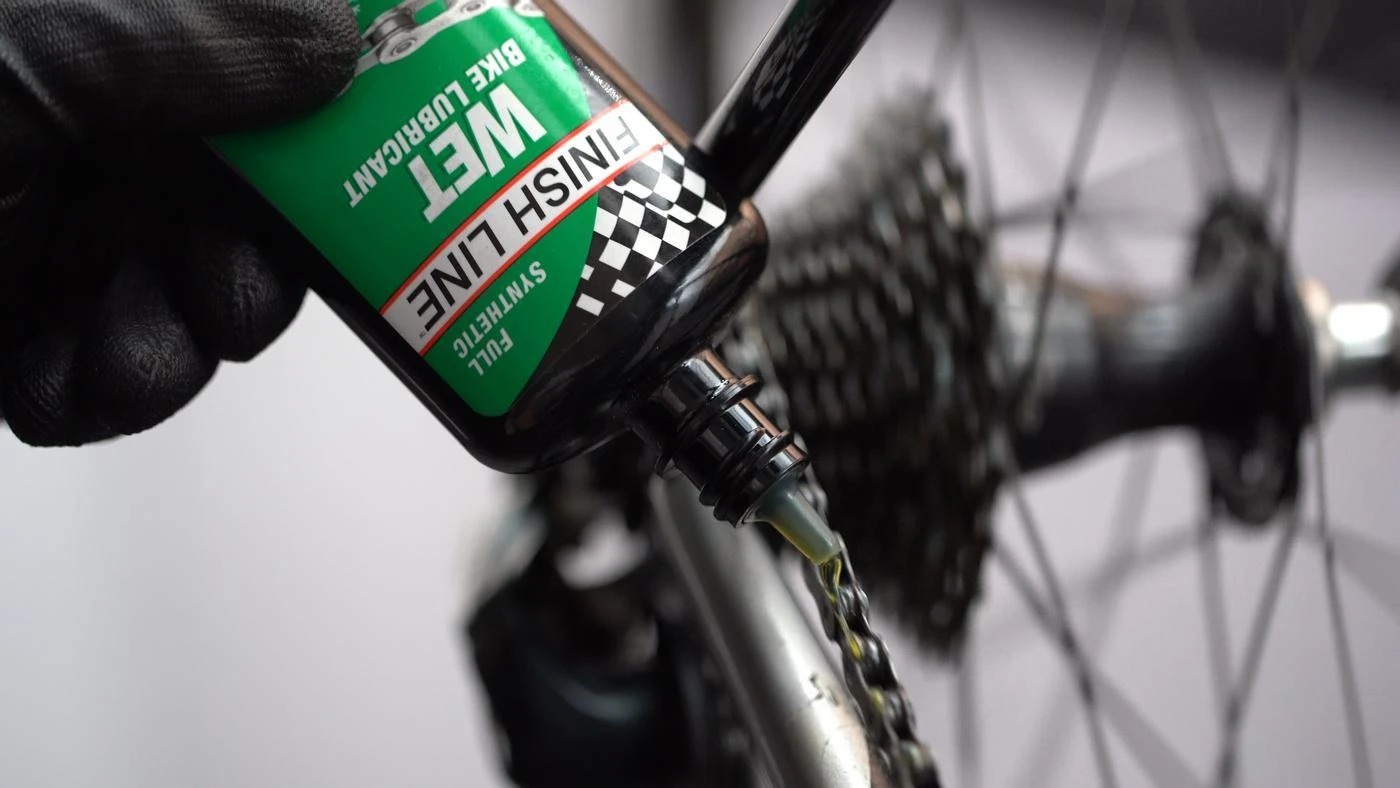 Grandinės tepalas Finish Line Wet 240ml