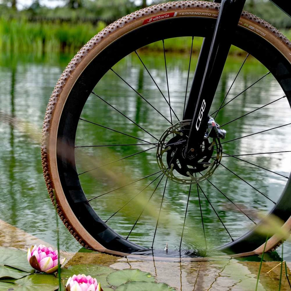Padanga 28" Vittoria Terreno Pro T60 mixed TLR Fold 700x45c / 45-622 natural