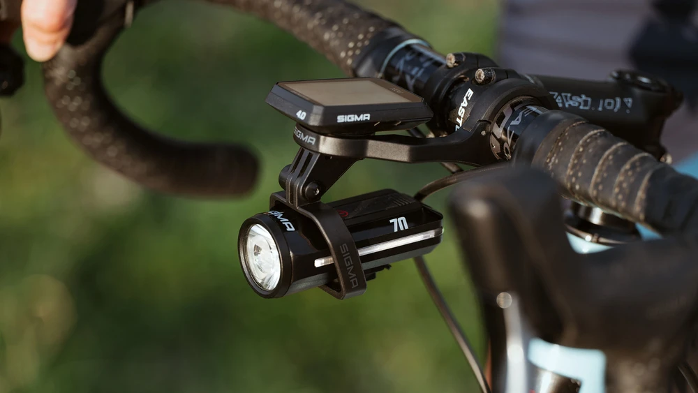 Priekinė lempa Sigma Aura 70 USB