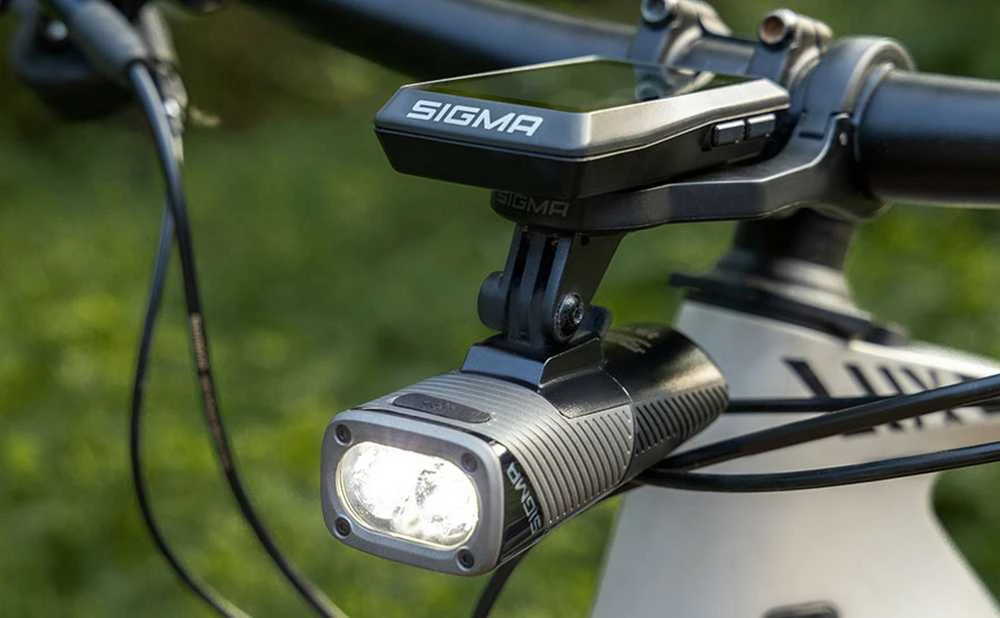 Priekinė lempa Sigma Buster 1600 FL USB