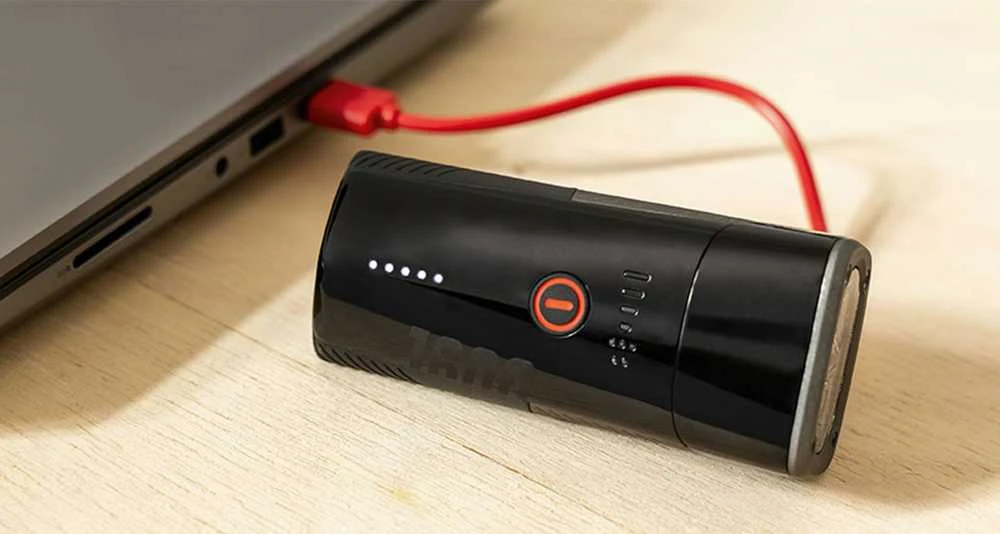 Priekinė lempa Sigma Buster 1600 FL USB