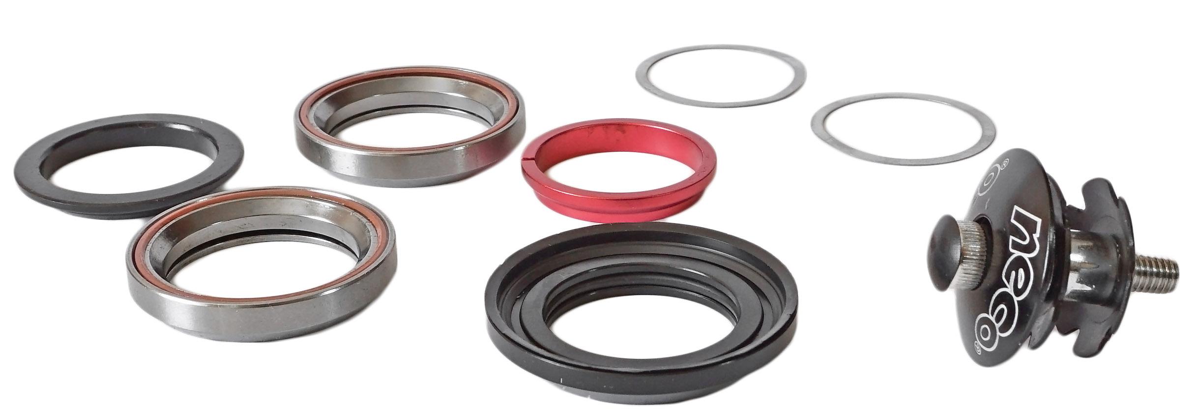Vairo kolonėlė Alu Integruota NECO 1-1/8"x42x30 technika 2x
