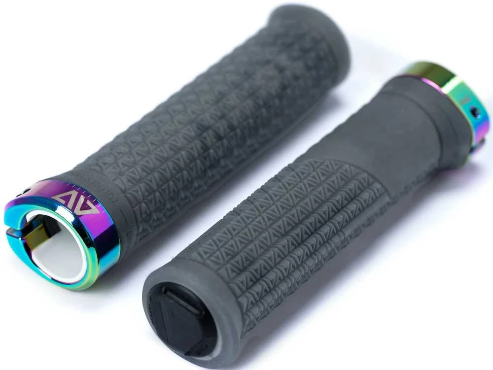 Vairo rankenėlės ACID Icon Pro 140mm Lock-on translucent juodas'n'oilslick