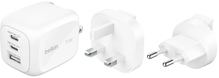 Belkin BoostCharge Pro 3 prievadų GaN įkroviklis 70 W su kelioninių adapterių rinkiniu – Baltas