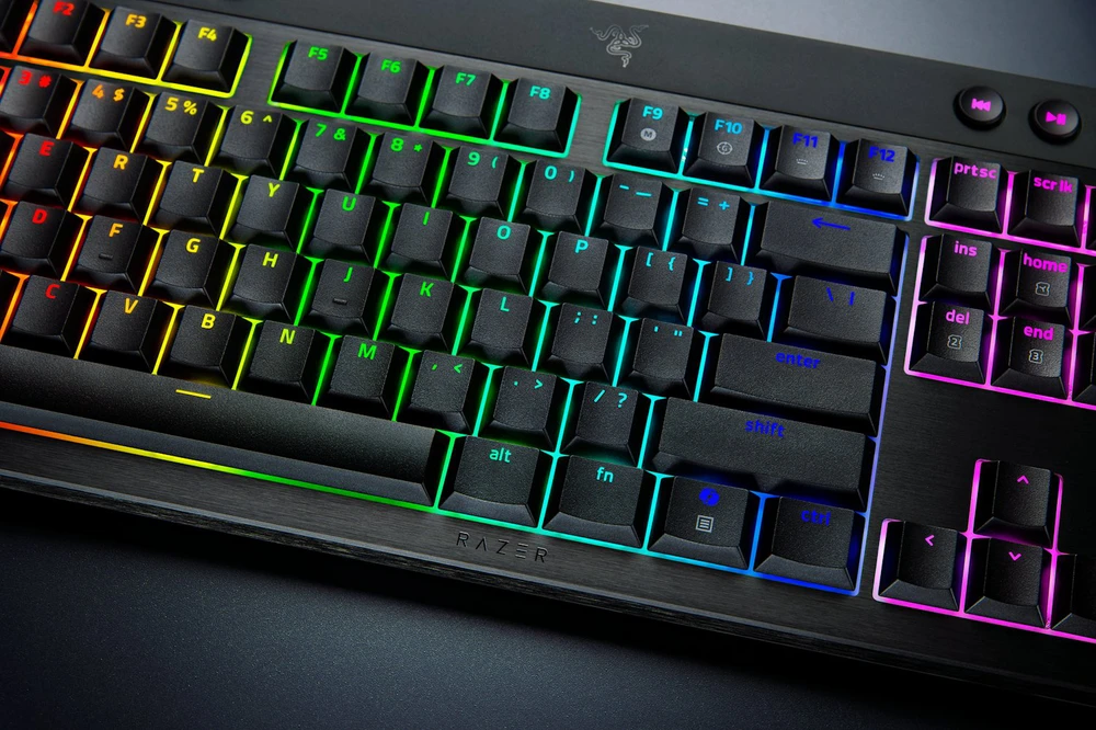 Razer | BlackWidow V4 Low-Profile HyperSpeed | Klaviatūra | Wireless | US | Bluetooth | Žalias Switches | Juodas