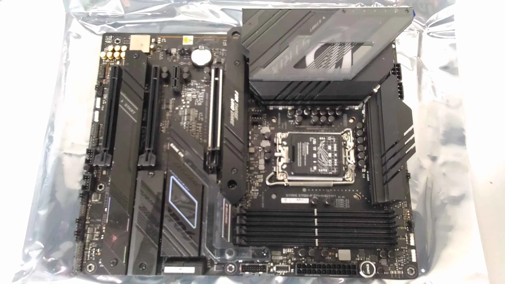 Pagrindinė plokštė Išparduodama. ASUS ROG STRIX Z790-F GAMING WIFI Asus ROG STRIX Z790-F GAMING WIFI Processor family Intel Processor socket LGA1700 DDR5 D