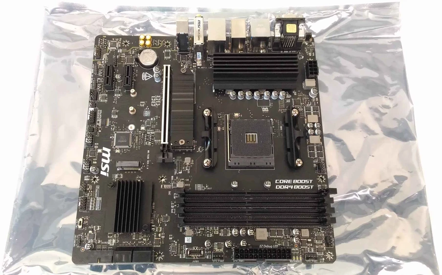 Pagrindinė plokštė Išparduodama. MSI B550M PRO-VDH WIFI MSI B550M PRO-VDH WIFI Processor family AMD Processor socket AM4 DDR4 Atminties lizdai 4 Chipset AM