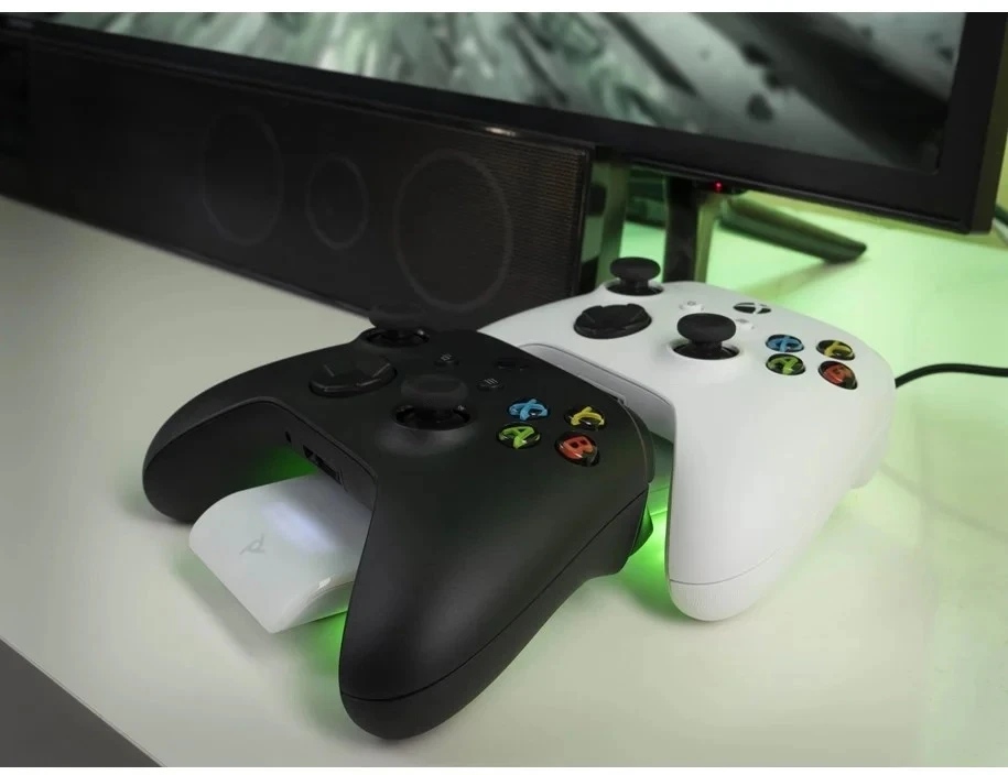 PDP įkrovimo stotelė skirta XBOX Series X S One pulteliams