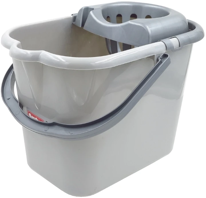 Lumarko Sauber 15 L oval bucket with a press mechanism and metal handle
