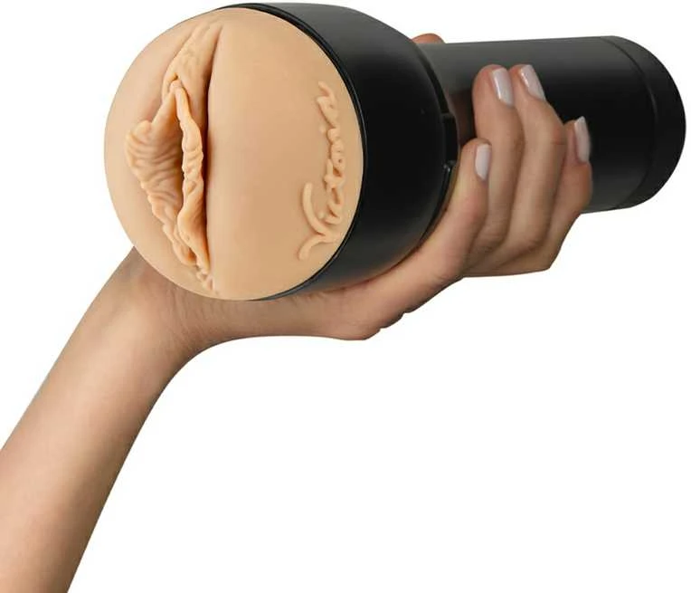 Kiiroo Pajuskite Victoria June PBC