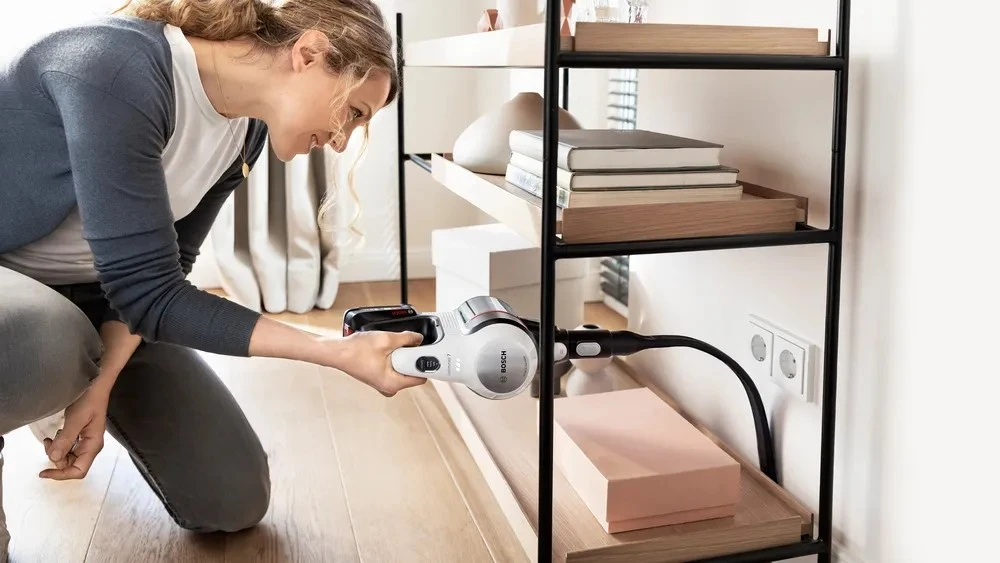 Bosch Įkraunamas dulkių siurblys Unlimited 7, Baltas (BBS711W)