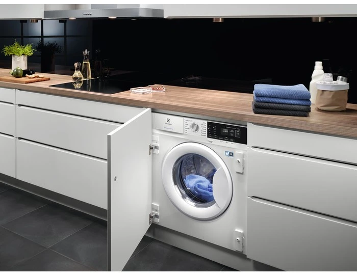Skalbimo mašina Electrolux EWN7F447WI