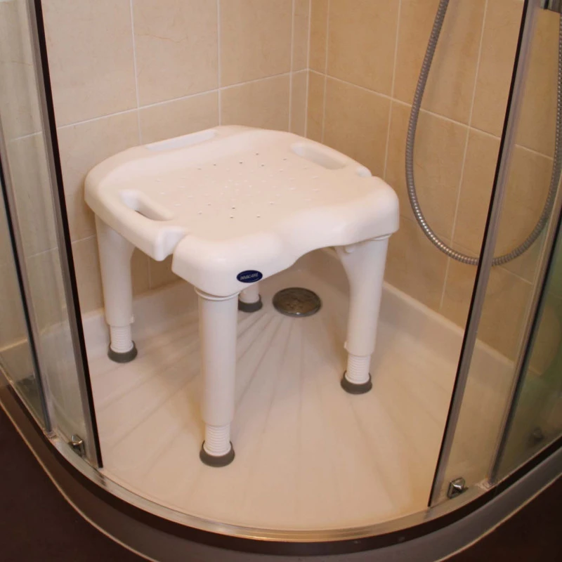 Dhcare INVACARE dušo kėdė I-Fit su atlošu