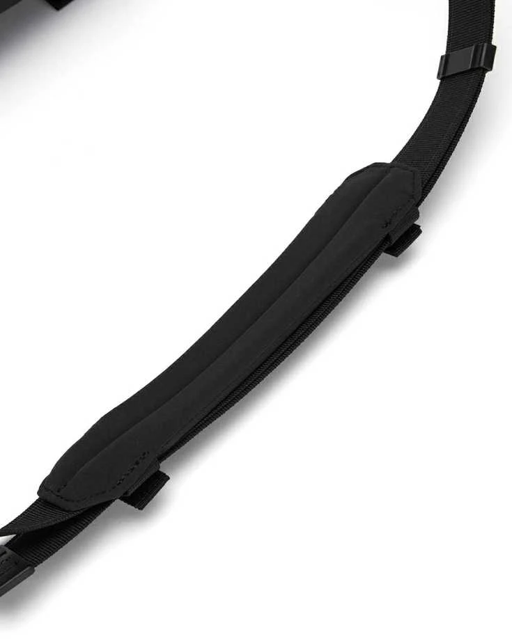 Pacsafe EXP 12 Sling juoda