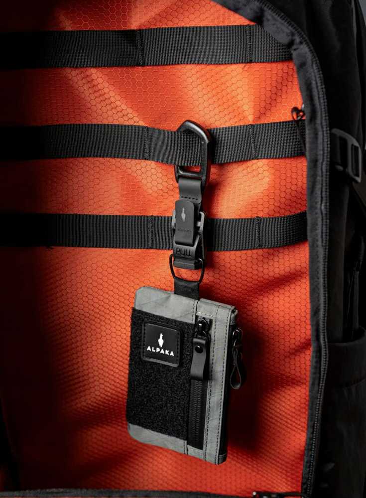 Bez Marki Alpaka Hub Carabiner Standard - Juodas