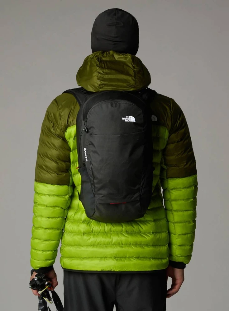 The North Face „Basin 18L“ kuprinė: spalva – juoda