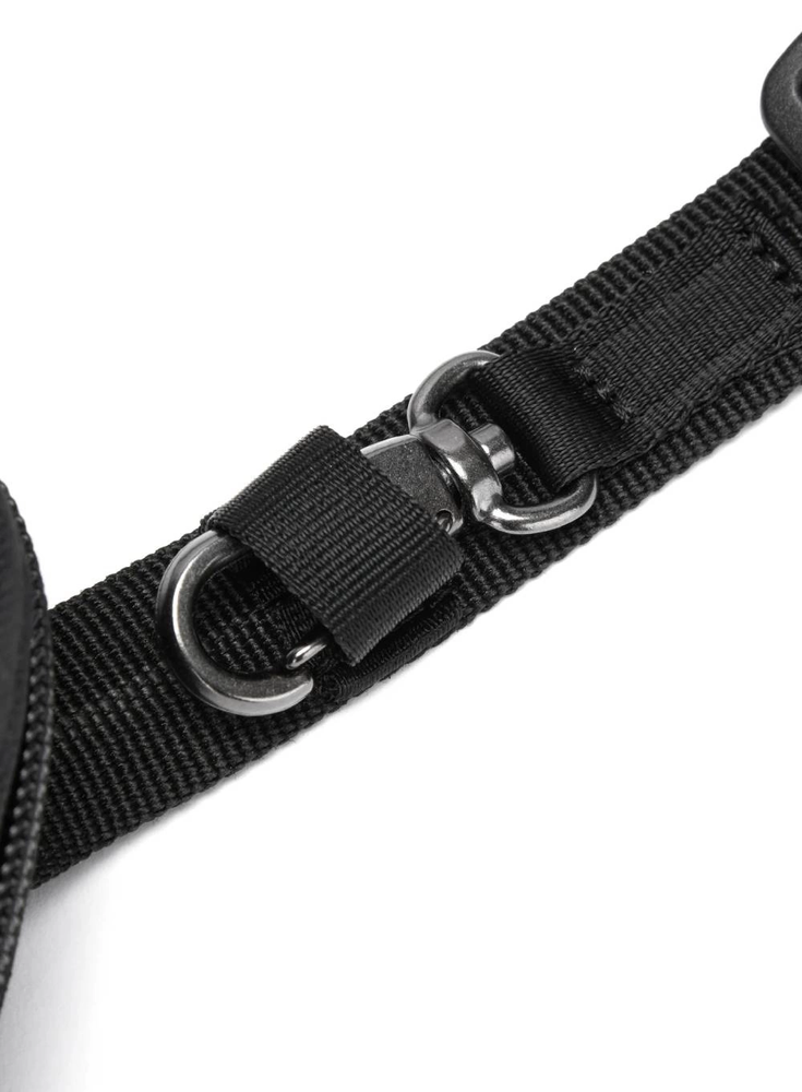 Pacsafe RFIDsafe Tech Crossbody juoda