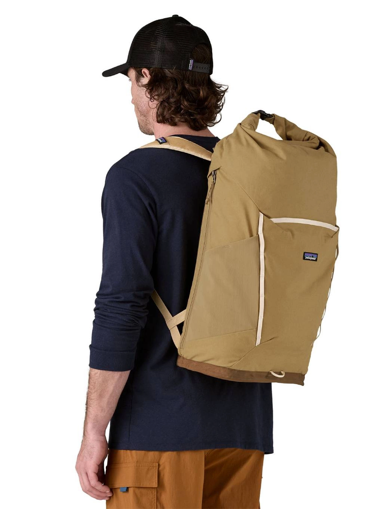 Patagonia Fieldsmith Roll Top Pack 32l – miesto kuprinė su skyriumi nešiojamam kompiuteriui