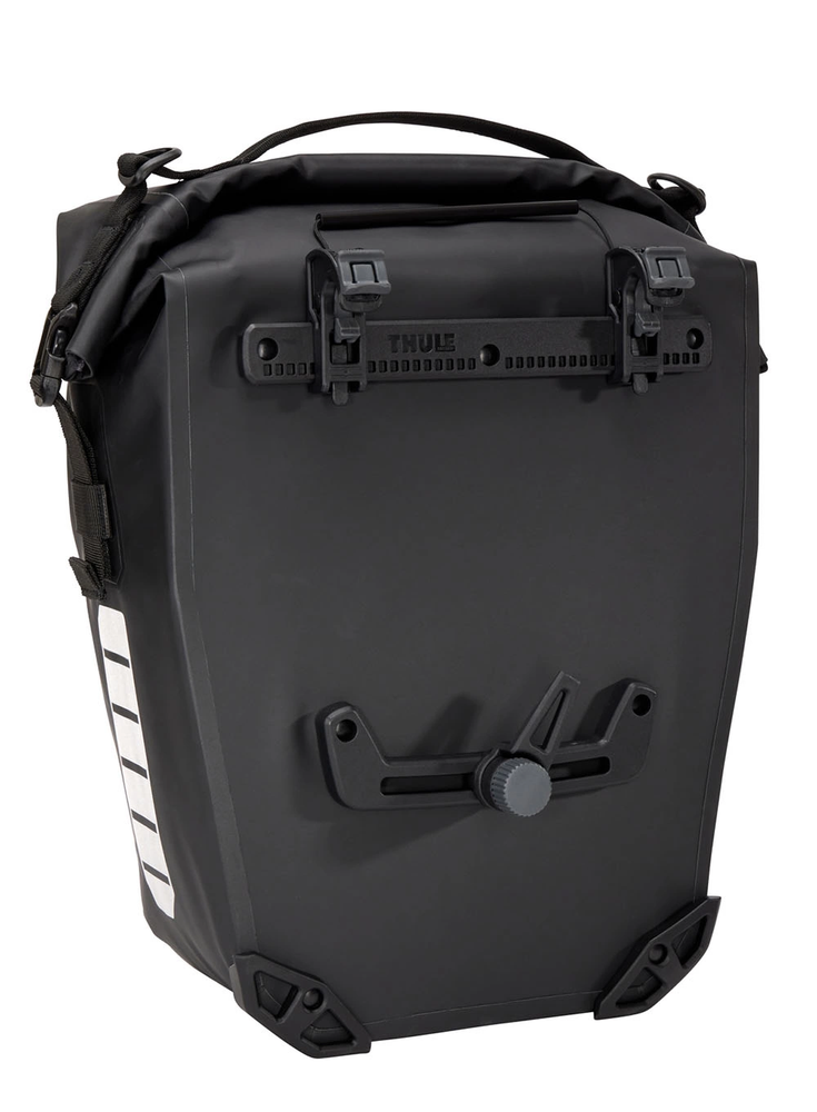 Krepšys ant bagažinės Thule Shield Pannier 22L juodas